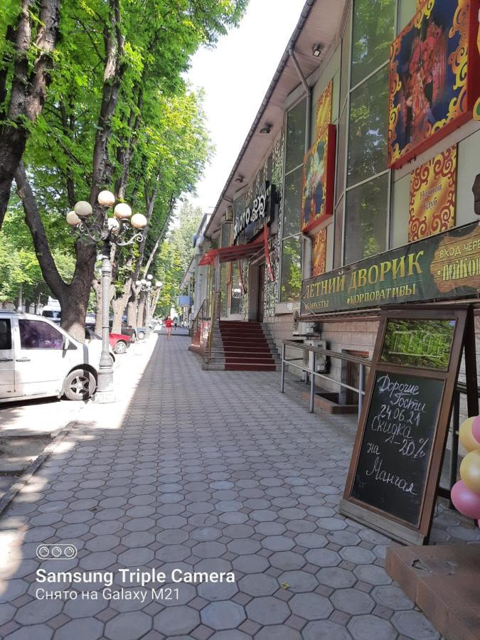 Gold Odessa Apartment Bagian luar foto